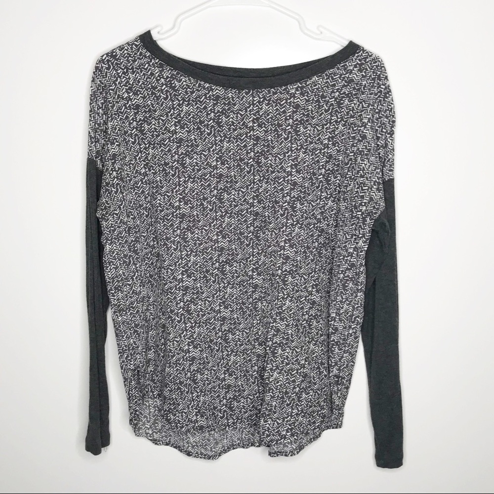 Lou & Grey gray long sleeve chevron print top sz S